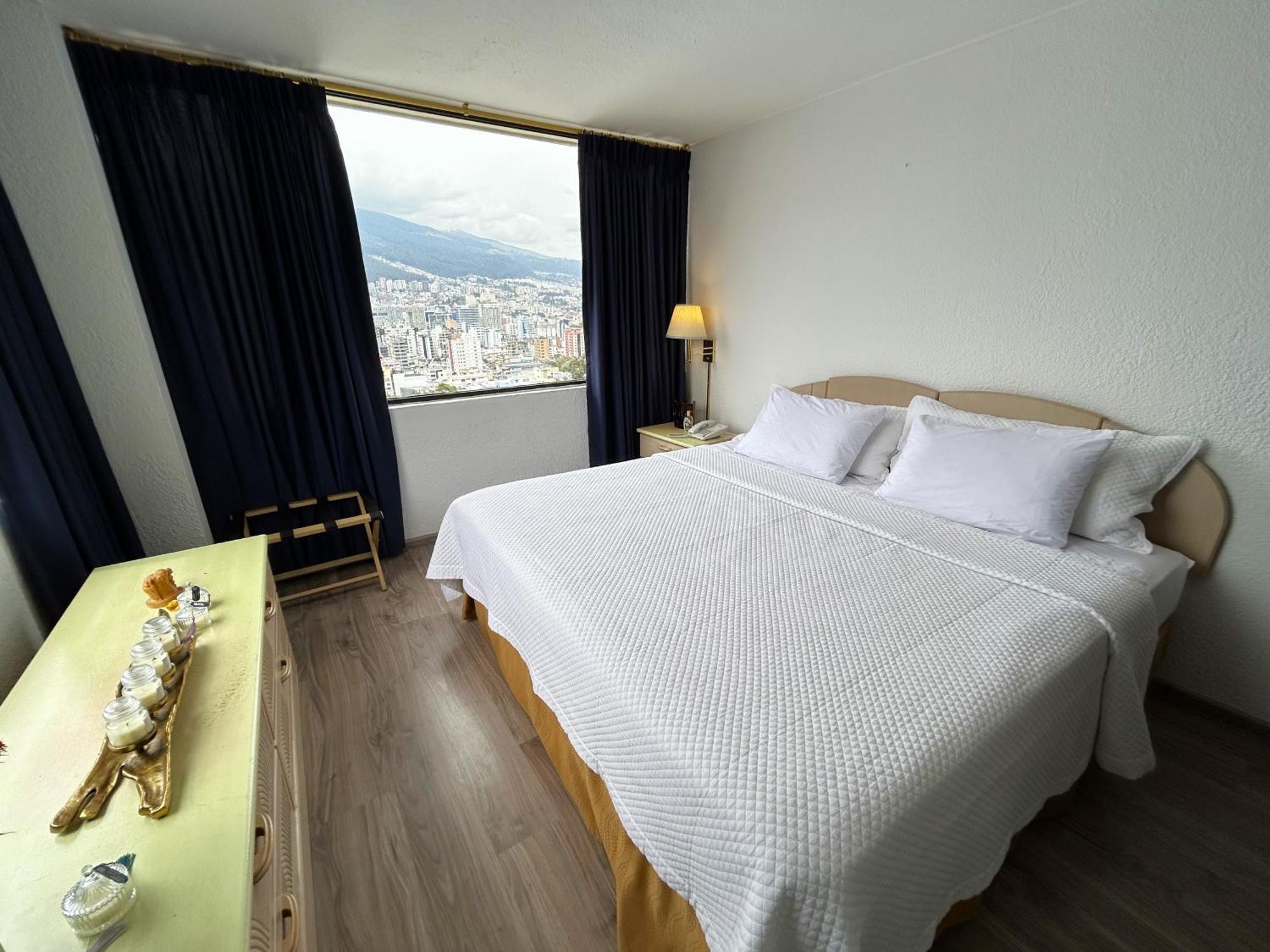 Stanford Suites Hotel Quito Pokoj fotografie