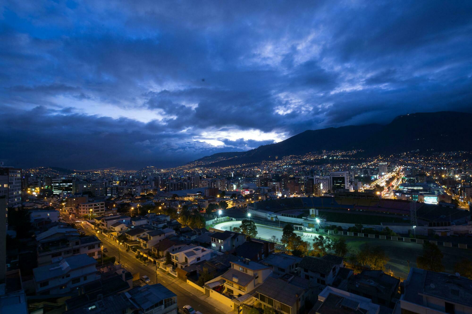 Stanford Suites Hotel Quito Exteriér fotografie
